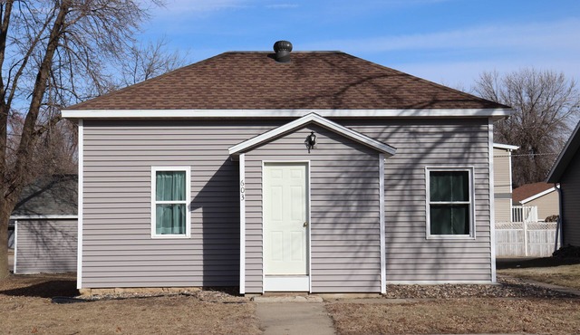 Cozy Home for 4