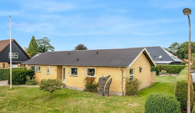 Cozy home for family stay