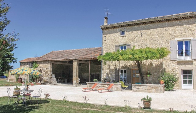 Cozy home in Pernes les Fontaines