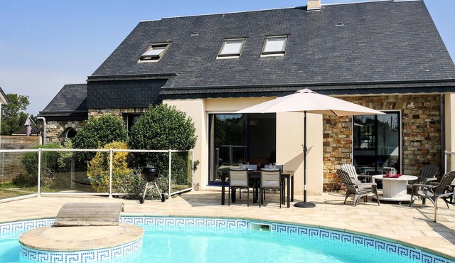 Cozy home in Saint-Germain-Sur-Ay