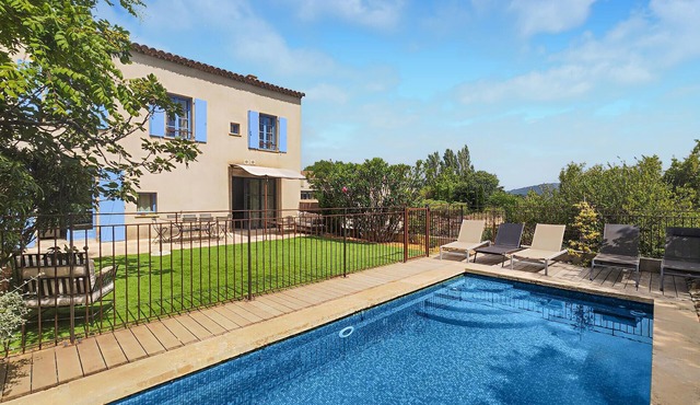 Cozy home in St.Laurent-de-la-Cabr.