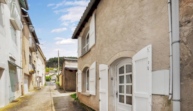 Cozy home in Saint-Jean-du-Bruel