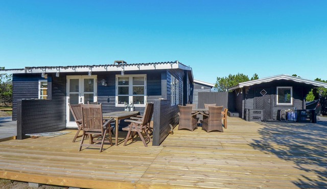 Cozy home in Anholt with WiFi