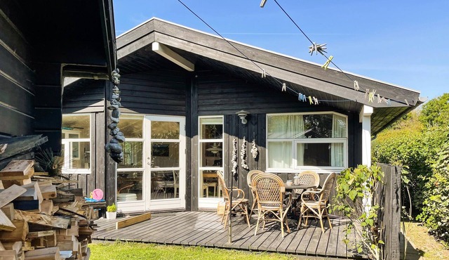 Cozy home in Anholt with WiFi