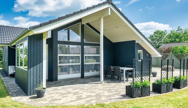 Cozy home in Ansager with sauna