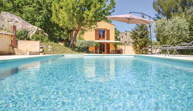 Cozy home in Apt with WiFi