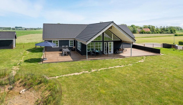 Cozy home in Bagenkop with sauna