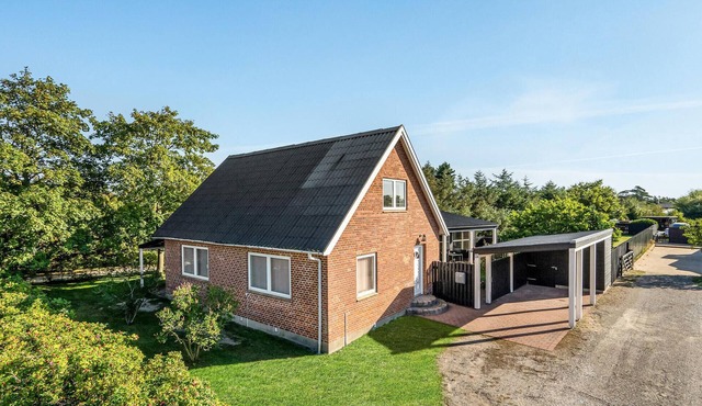 Cozy home in Bindslev with sauna