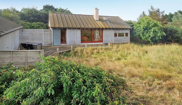 Cozy home in Bindslev with house sea view