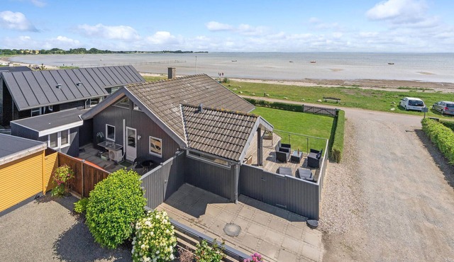 Cozy home in Bjert with kitchen