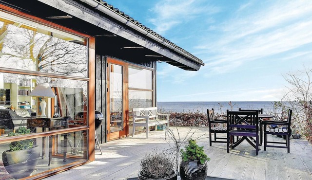 Cozy home in Bjert with WiFi