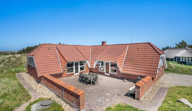 Cozy home in Blåvand with sauna