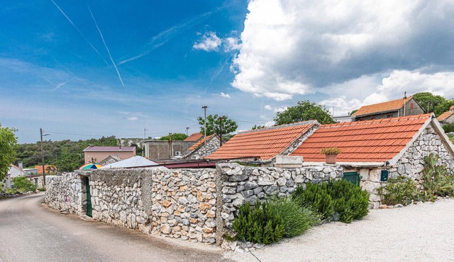 Cozy home in Blizna Donja with WiFi