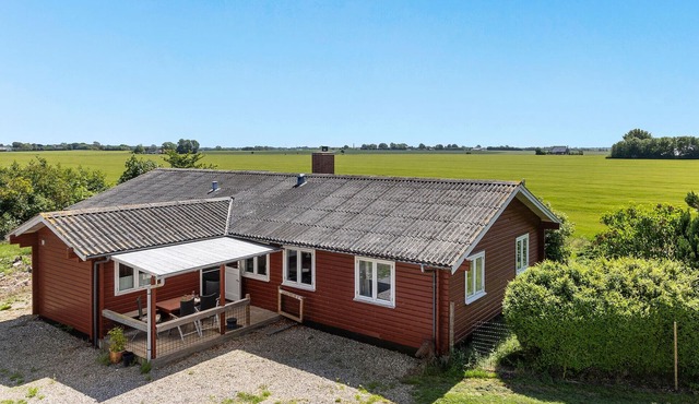 Cozy home in Bogense with sauna