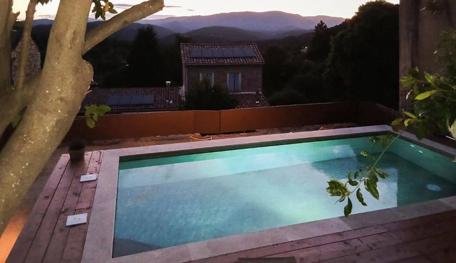 Cozy home in Bordezac