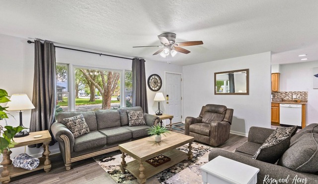 Cozy Home In Bourbonnais-2 king beds close to O.N.U.