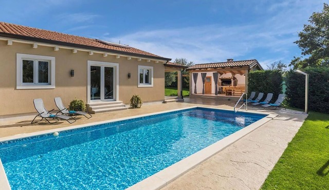 Cozy home in Brecevici