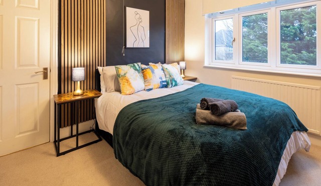 Cozy home in Bristol,Contractors, Relocation, Families, Parking, WIFI,SMARTTV