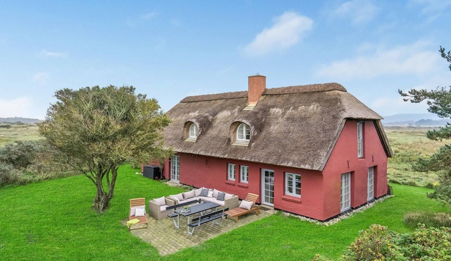 Cozy home in Brovst with sauna