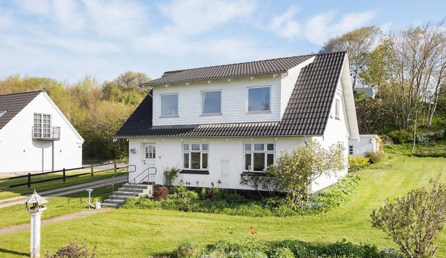 Cozy home in Brovst with house sea view