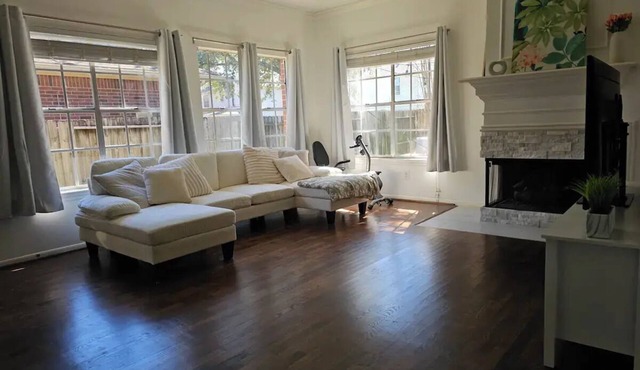 Cozy home in Clear Lake Near NASA and hospitals