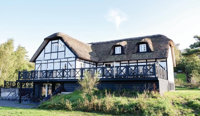 Cozy home in Ebeltoft with kitchen