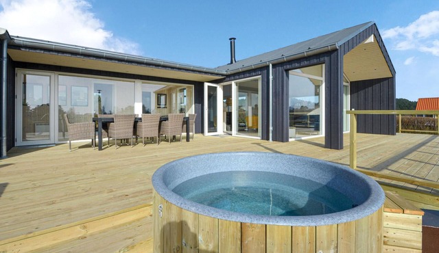 Cozy home in Ebeltoft with WiFi