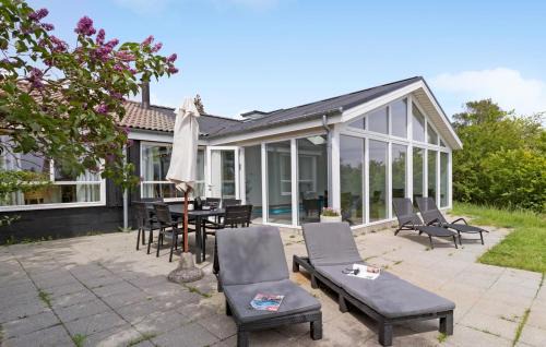 Cozy Home In Ebeltoft With Sauna