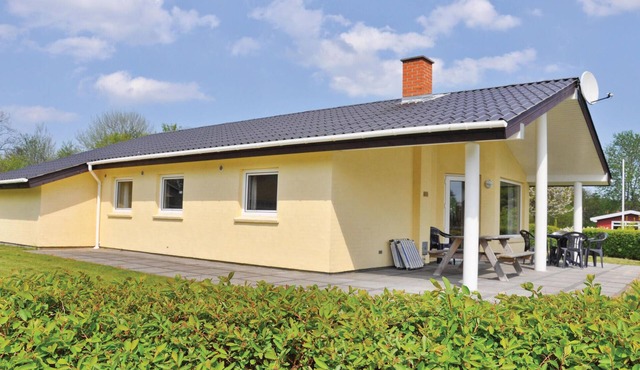 Cozy home in Egernsund with kitchen