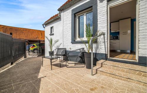 Cozy Home In Eperlecques With Wifi