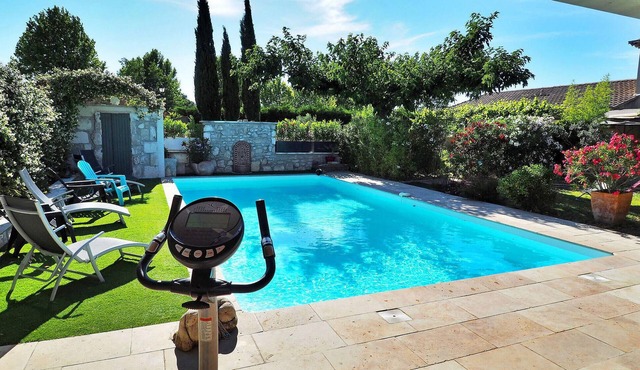 Cozy home in Eyragues