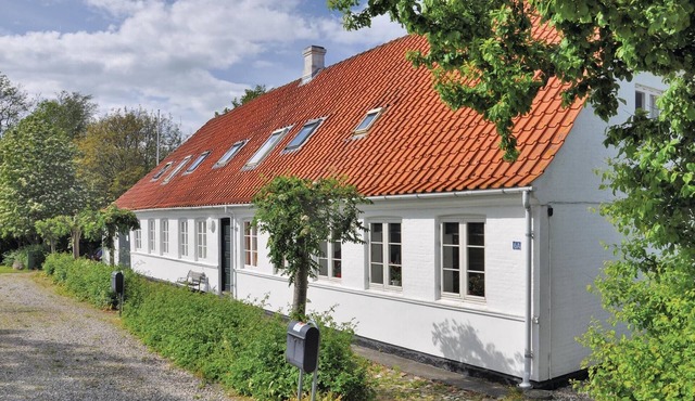 Cozy home in Faaborg with WiFi