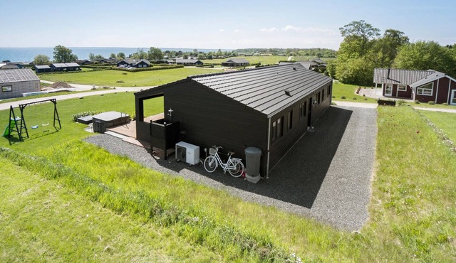 Cozy home in Faaborg with WiFi