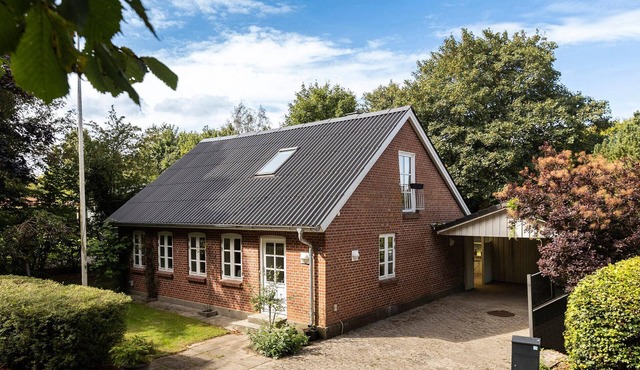 Cozy home in Farsø with house a panoramic view