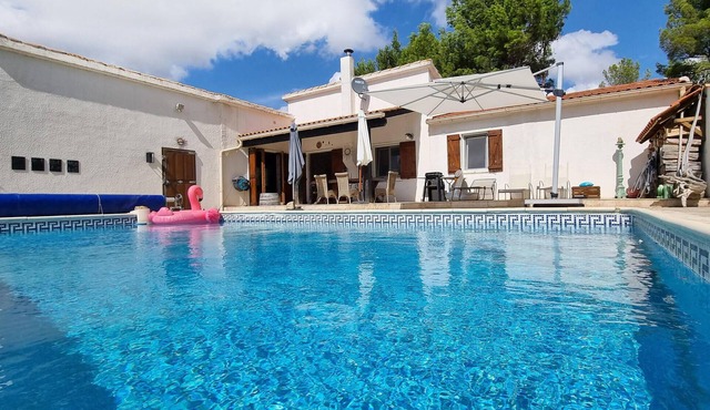 Cozy home in Pouzols-Minervois