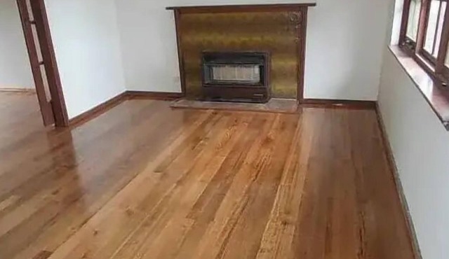 Cozy home in Frankston. Near shopping precinct, beach, train st. Pet friendly!