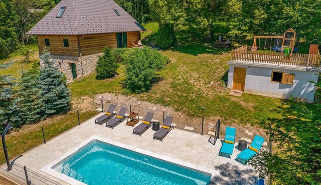 Cozy home in Frkasic with sauna