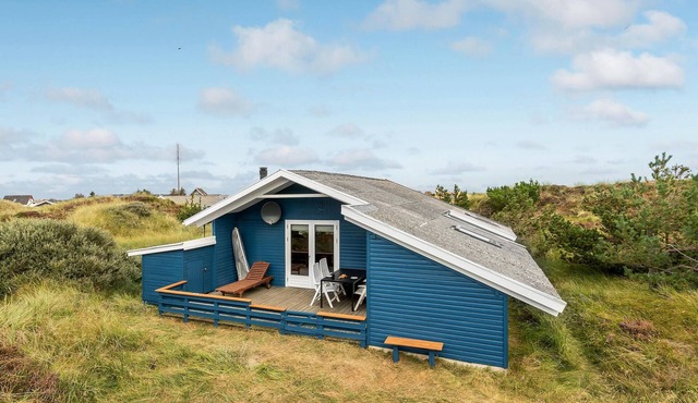 Cozy home in Frøstrup with kitchen
