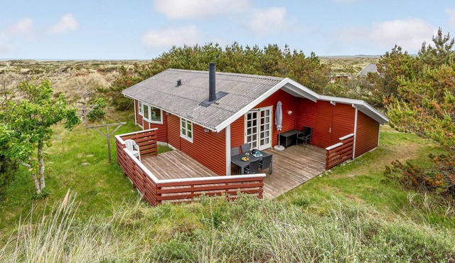 Cozy home in Frøstrup with sauna