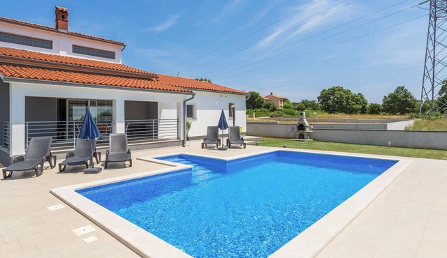 Cozy home in Galizana