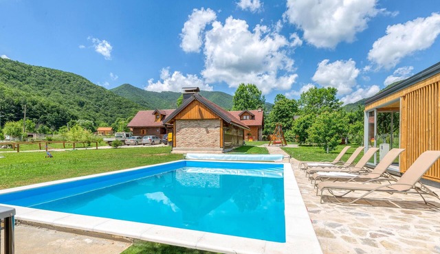 Cozy home in Gospic with sauna
