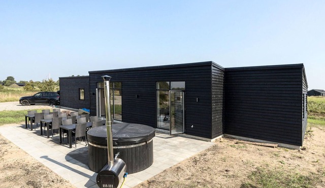 Cozy home in Grenaa with sauna
