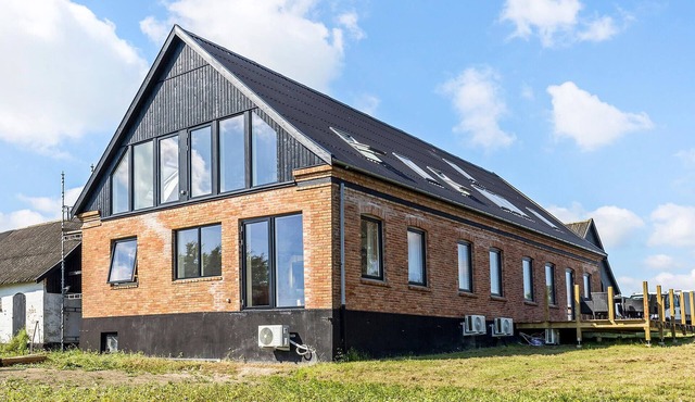 Cozy home in Gudhjem with WiFi