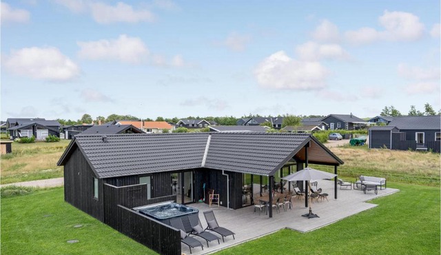 Cozy Home In Hørve With Wifi