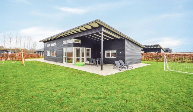 Cozy home in Haderslev with kitchen