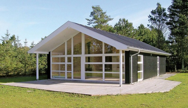 Cozy home in Hadsund with WiFi