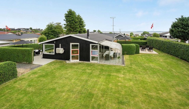 Cozy home in Hejls with house sea view
