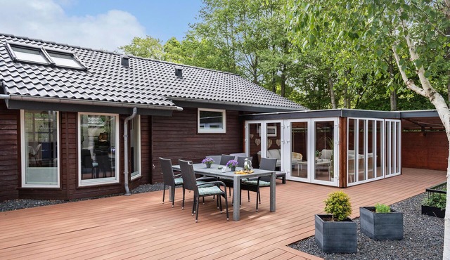 Cozy home in Hemmet with WiFi