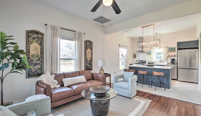 Cozy Home in Historic Area ~ 2 Mi to Main St!