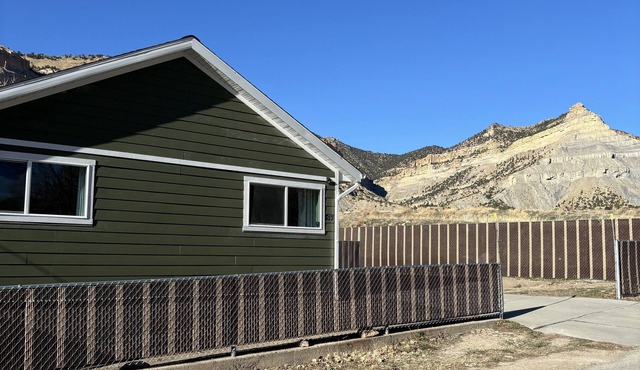 Cozy Home in Historic Helper Utah, near park, pool, Utah Aggies baseball field.
